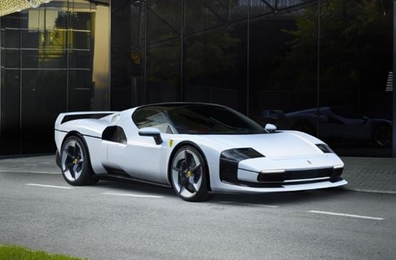 Ferrari SC40 blanche