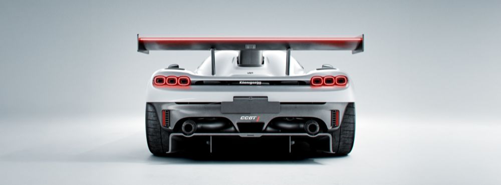 Koenigsegg CCGT vue arrière dans un studio