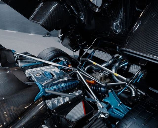 Pagani Roadster engine with visible carbon elements