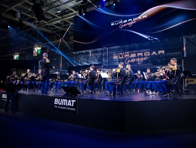 manufacturer presentation on the live stage